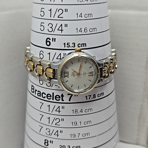 Womens Timex Watch G9 Silver Gold Two-Tone Quartz Bracelet New Battery - Picture 6 of 9